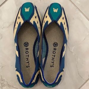 Rothys flats